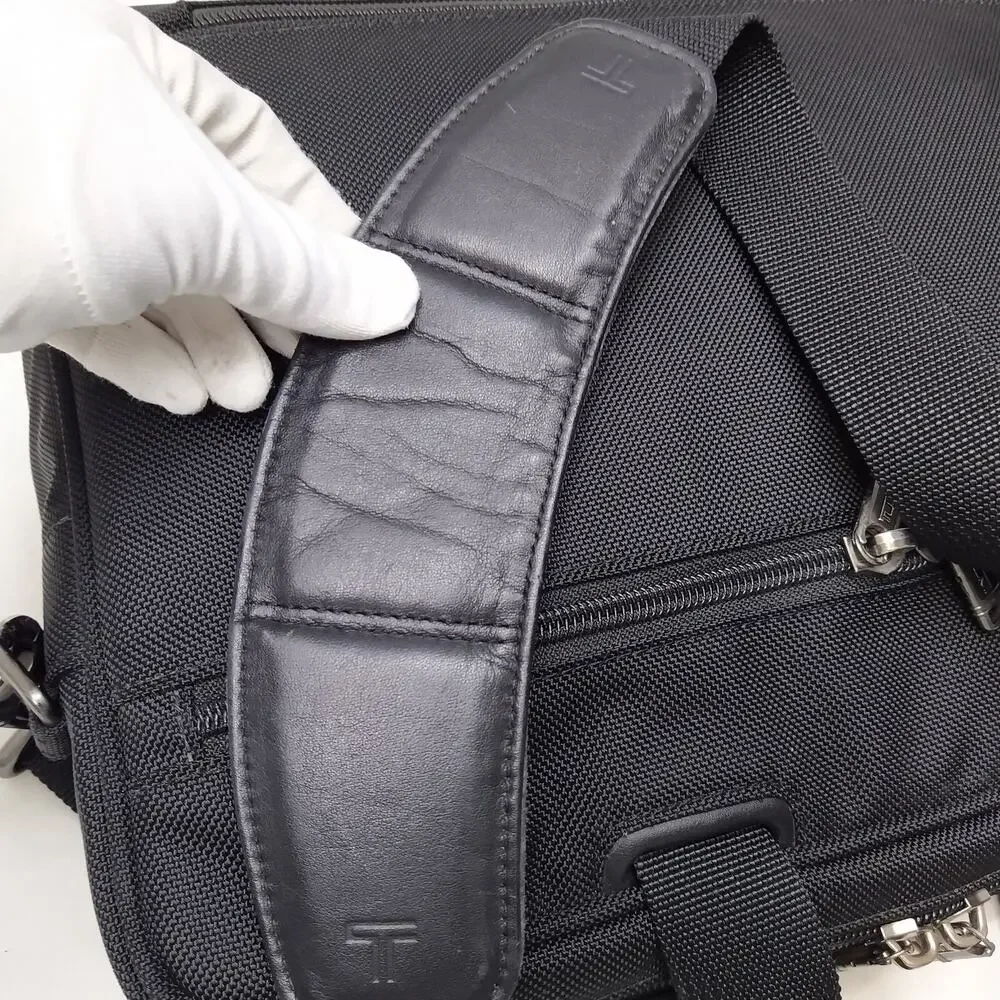 Tumi 2 Way Black Nylon Zipper Around Laptop Briefcase Messenger Bag - Picture 15 of 16